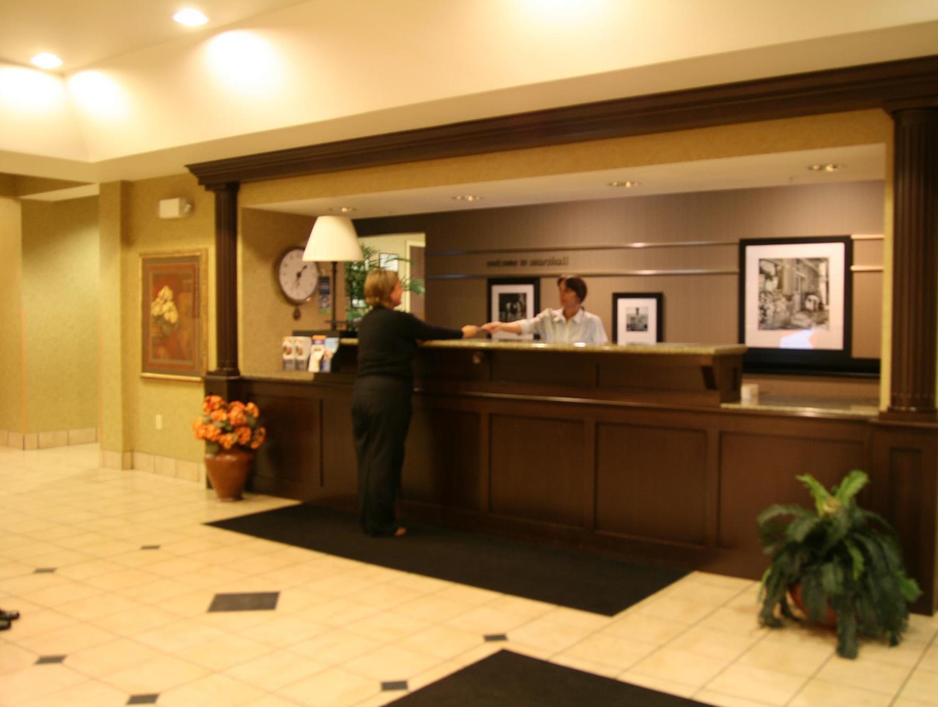 Hampton Inn Marshall Extérieur photo